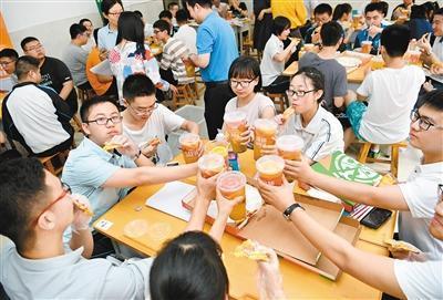 海南高考北外吃瓜,揭秘背后真相与网络舆论风暴